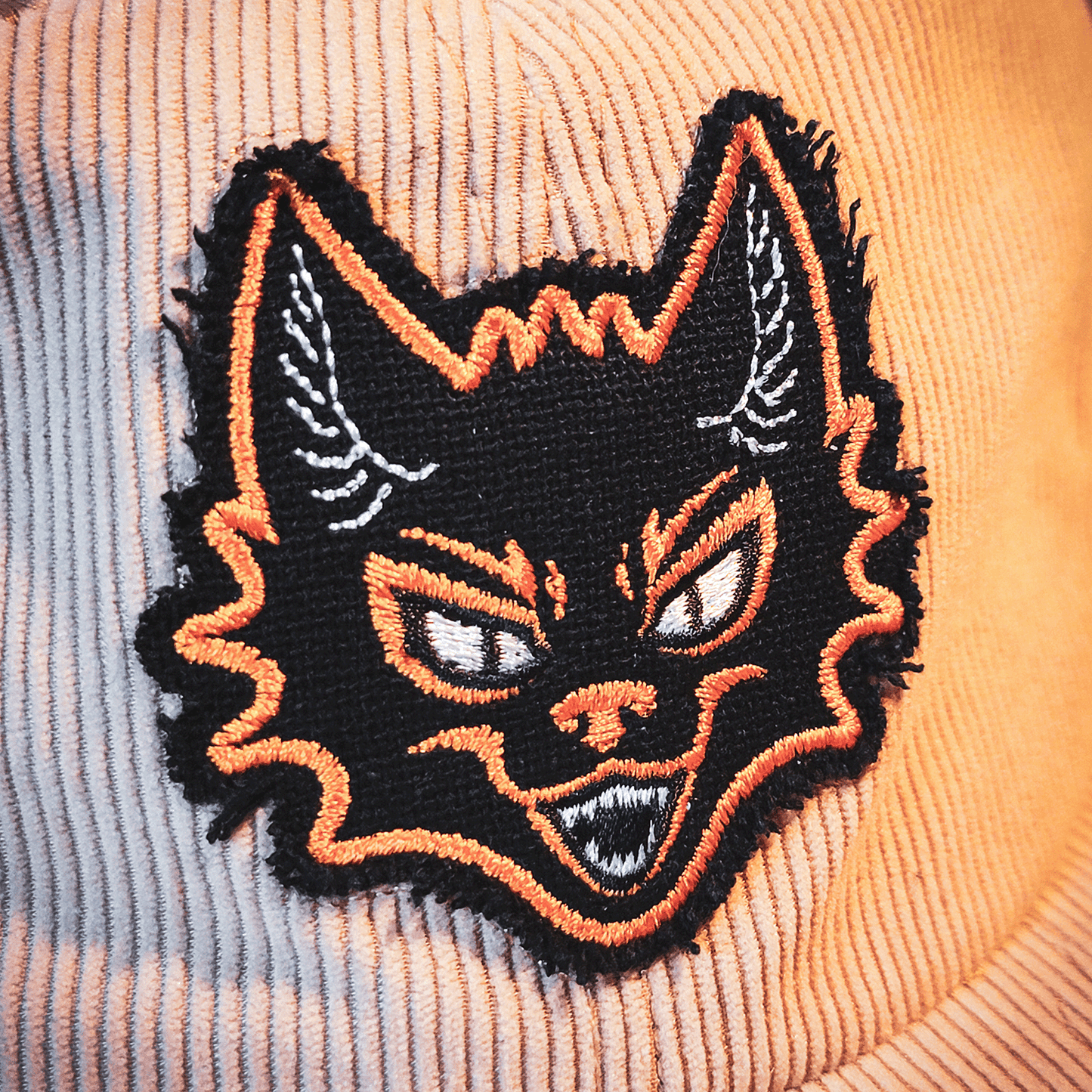 MIDNIGHT HOWL HAT