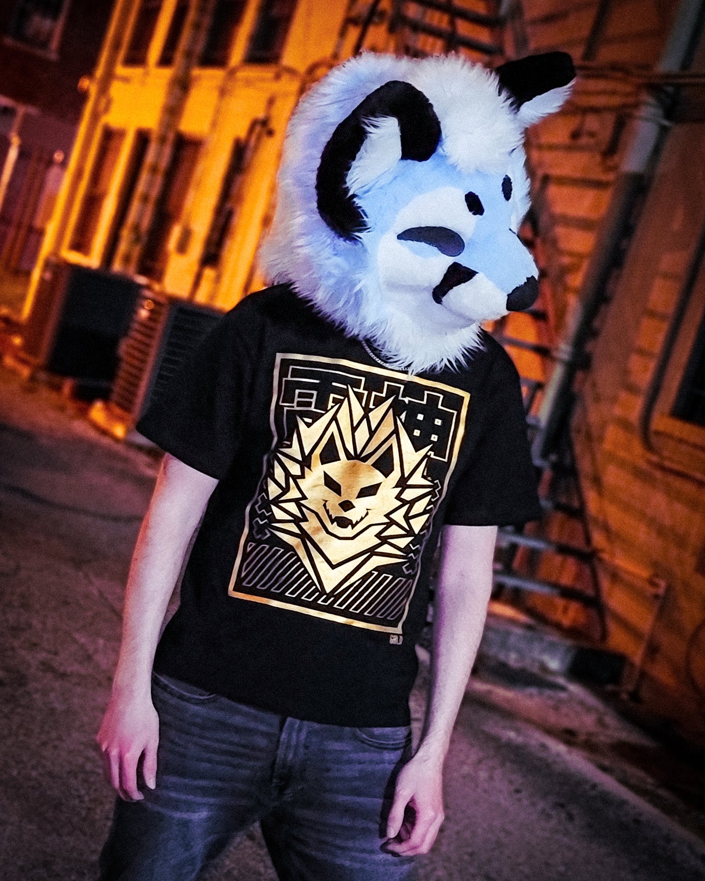 LIMITED EDITION GOLD WOLF T-SHIRT