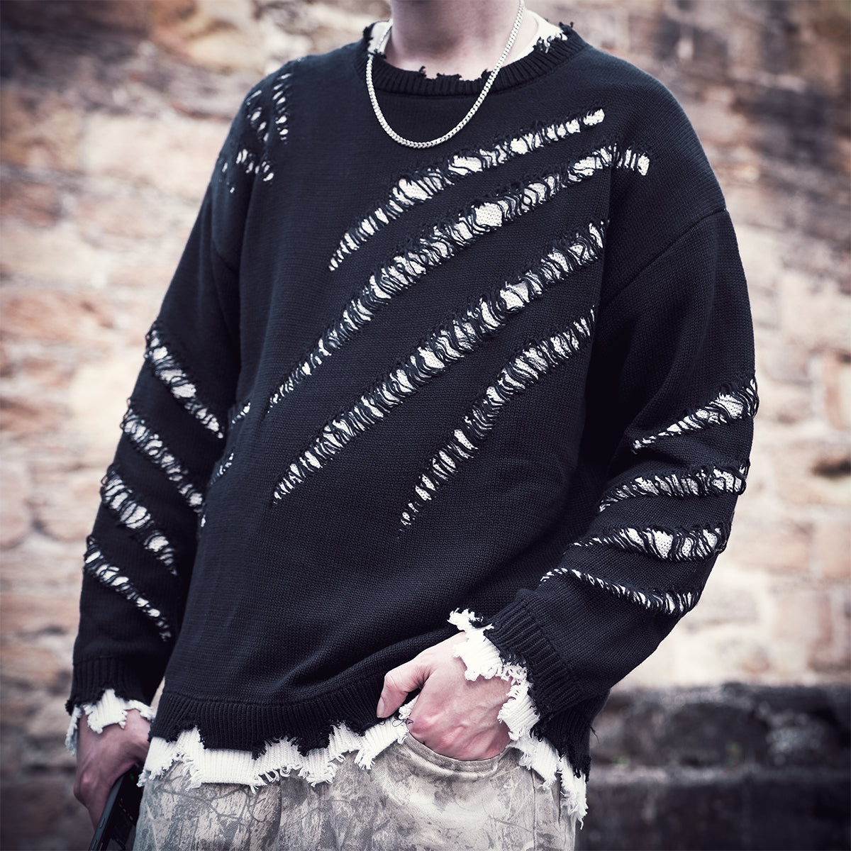 CLAWED SWEATER - BLACK – 0 Fox Shop