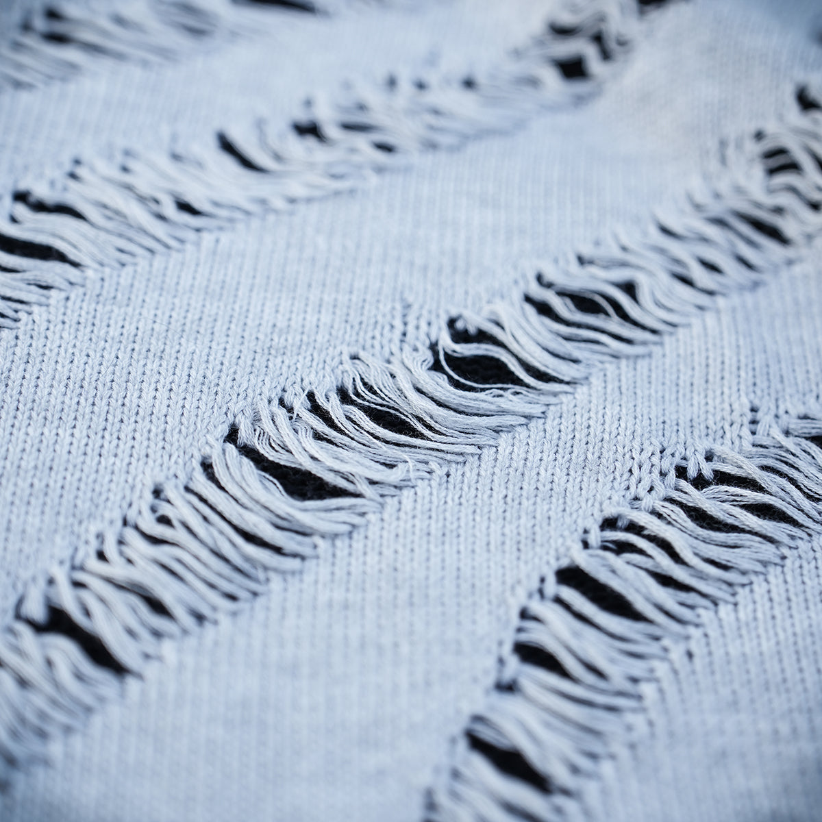 CLAWED SWEATER - GREY