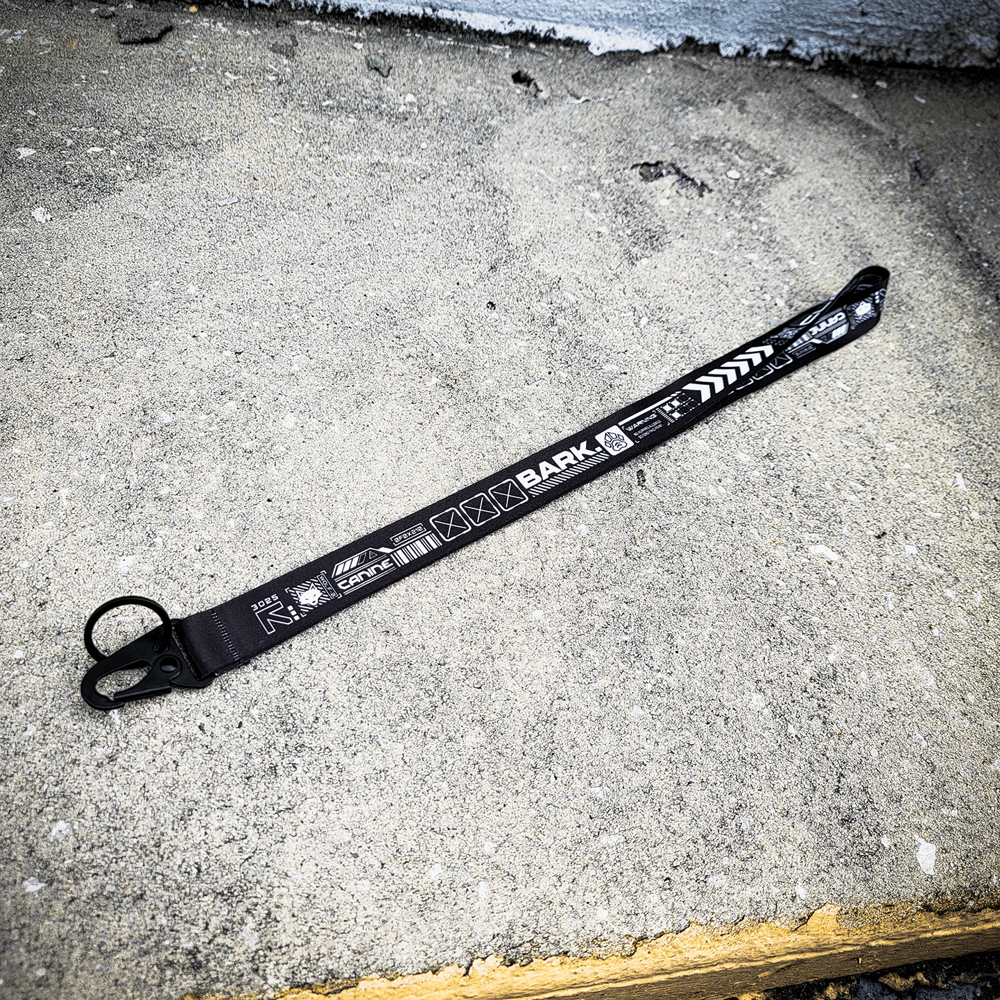 W-01F BLACK LANYARD